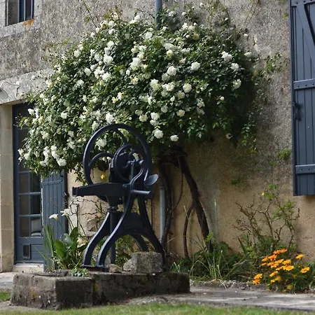 فندق مبيت وإفطار Un Jardin Et Trois Maisons